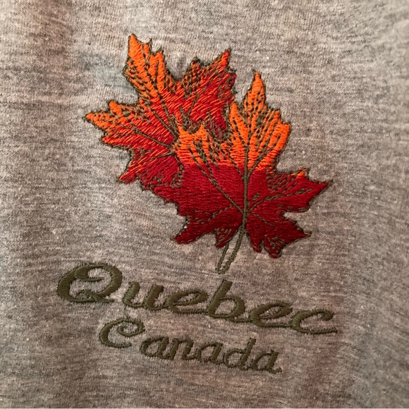 Vintage Quebec tourism heather grey tee with quality embroidered maple leaf - Picture 3 of 7